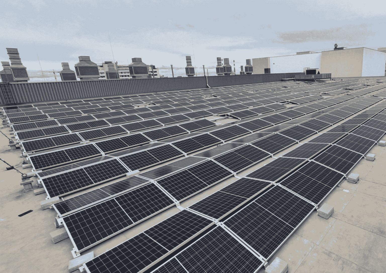 Flachdach PV-Anlage von Siemens Mobility