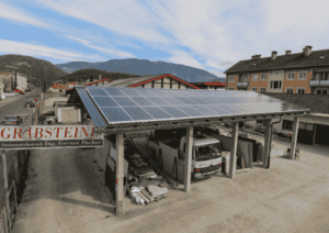 PV-Anlage auf dem Dach des Steinmetz Pacher in Villach